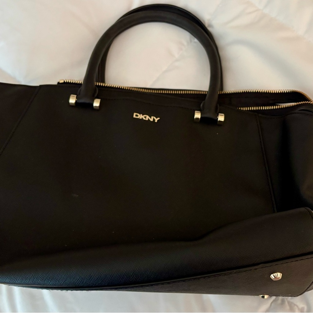DKNY Elegant Black Tote Bag